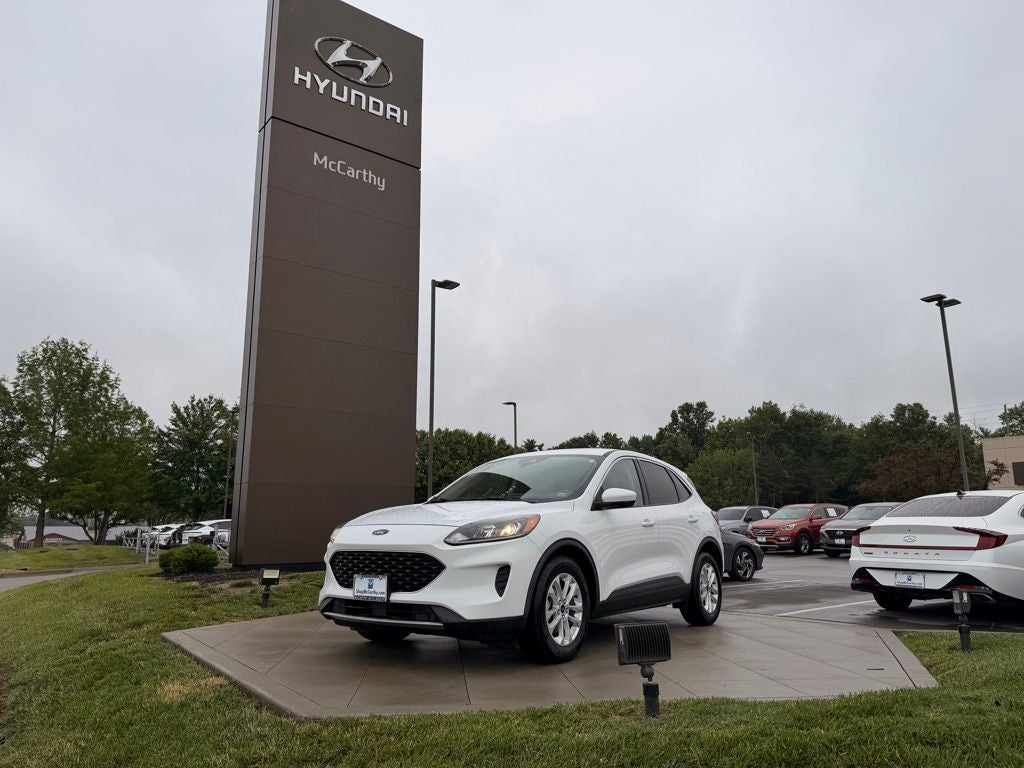 2020 Ford Escape SE