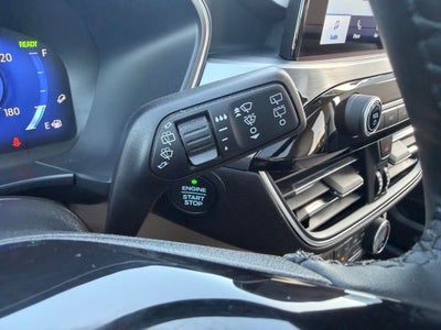 2022 Ford Escape Hybrid Titanium