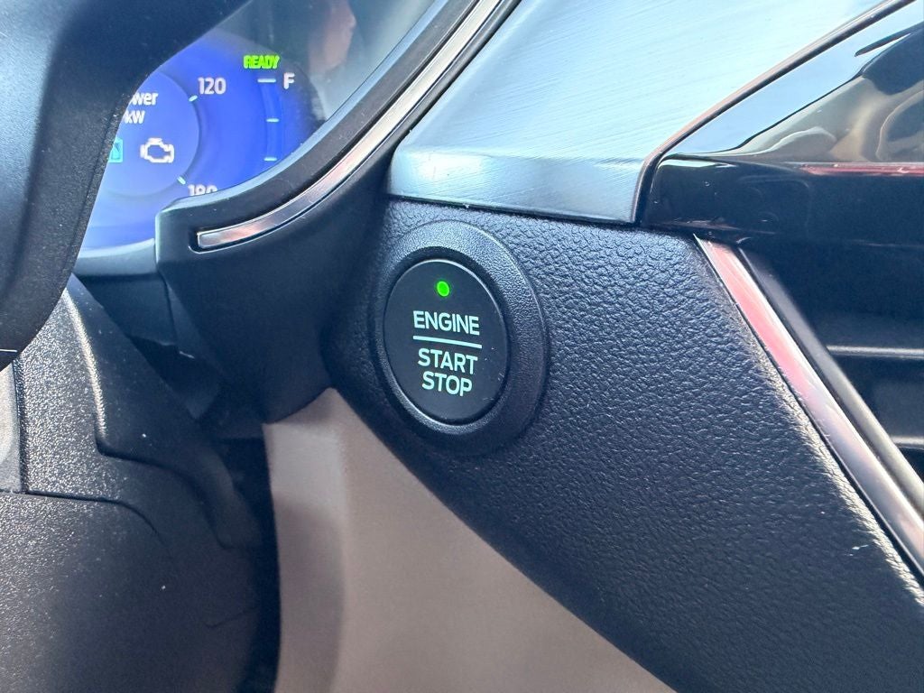 2022 Ford Escape Hybrid Titanium