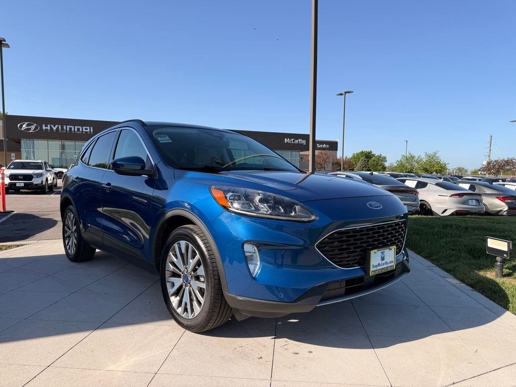 2022 Ford Escape Hybrid Titanium