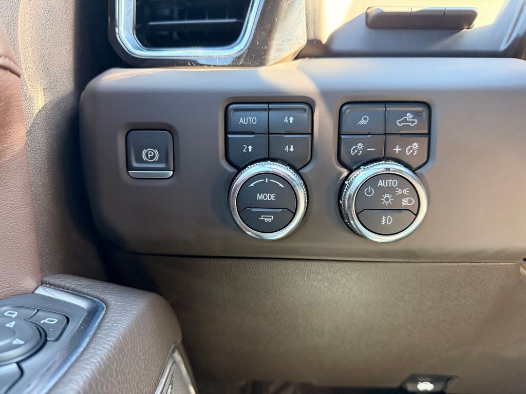 2024 GMC Sierra 3500HD Denali