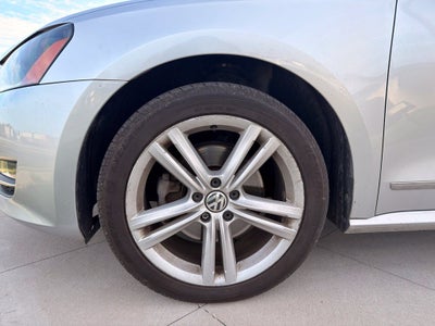2013 Volkswagen Passat TDI SE w/Sunroof/Nav