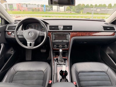 2013 Volkswagen Passat TDI SEL Premium