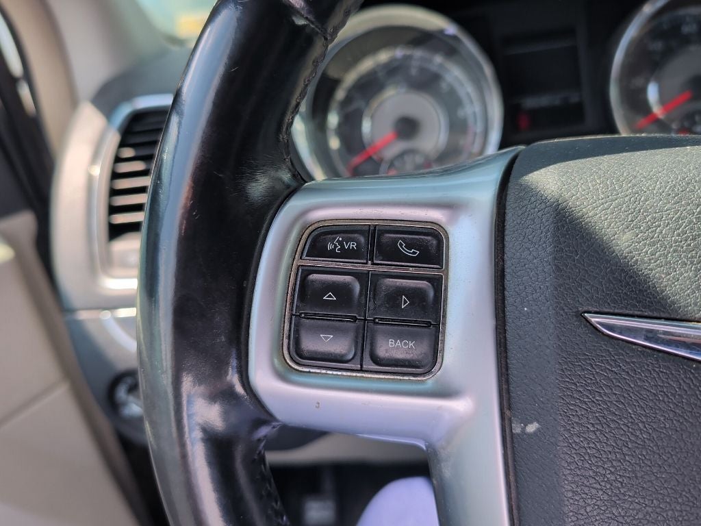 2012 Chrysler Town & Country Touring