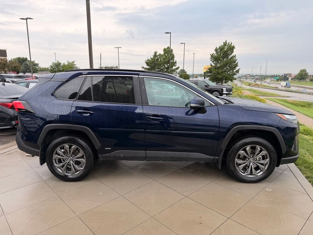2022 Toyota RAV4 Hybrid XLE Premium