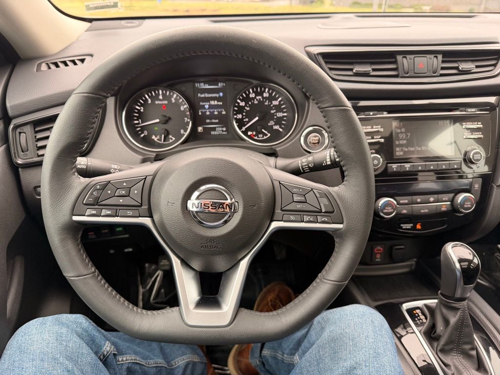 2017 Nissan Rogue SV