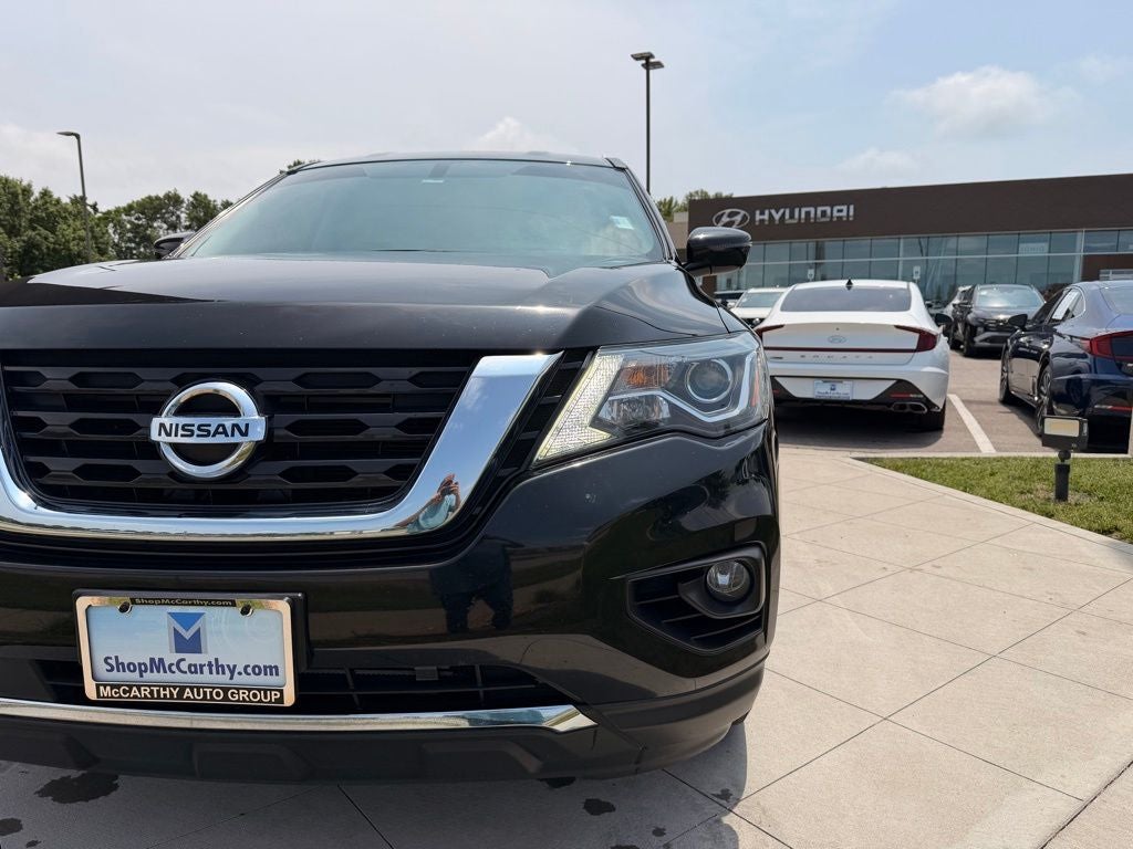 2017 Nissan Pathfinder SV