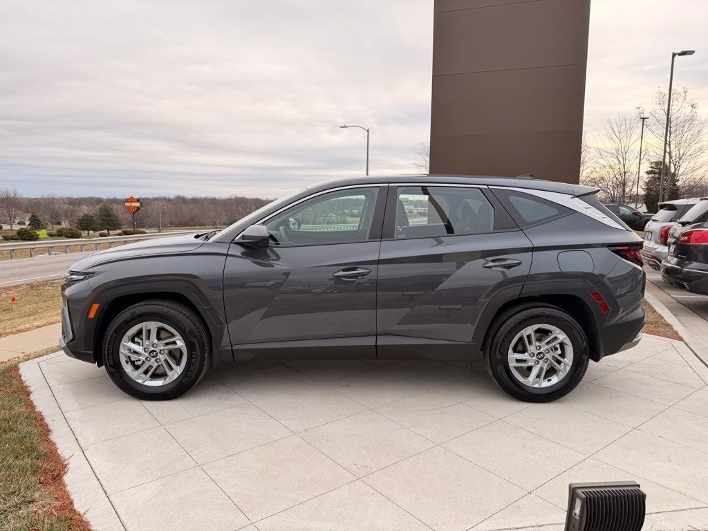 2025 Hyundai TUCSON SE