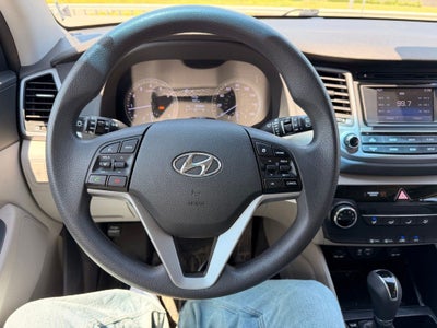 2017 Hyundai TUCSON SE Popular Equipment Package