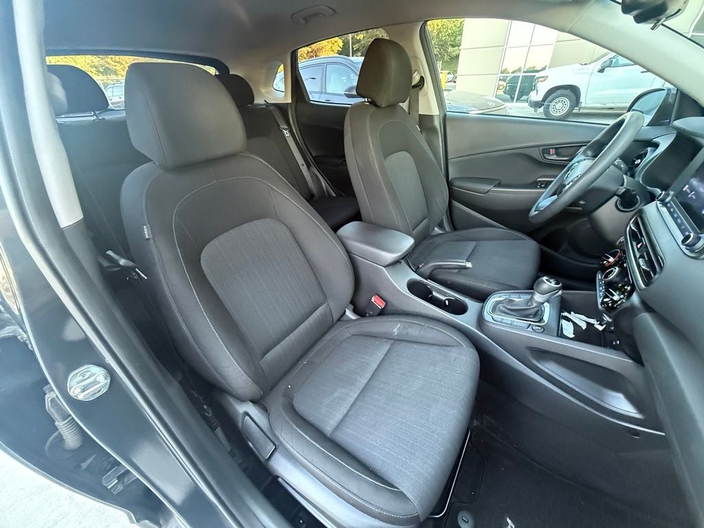 2022 Hyundai KONA SEL