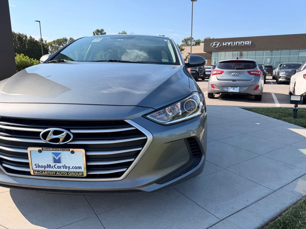 2017 Hyundai ELANTRA SE