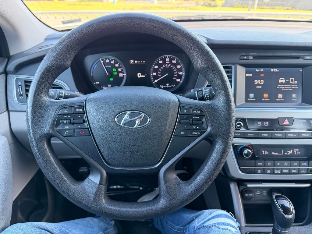 2017 Hyundai SONATA HYBRID SE