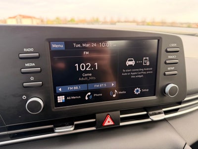 2025 Hyundai ELANTRA SE