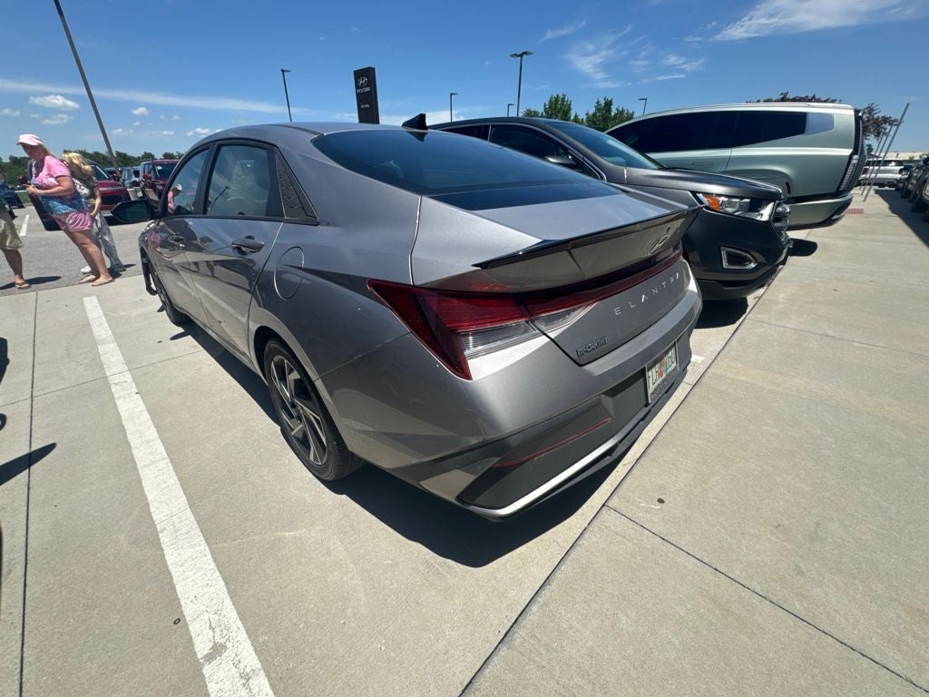 2025 Hyundai ELANTRA SEL Sport