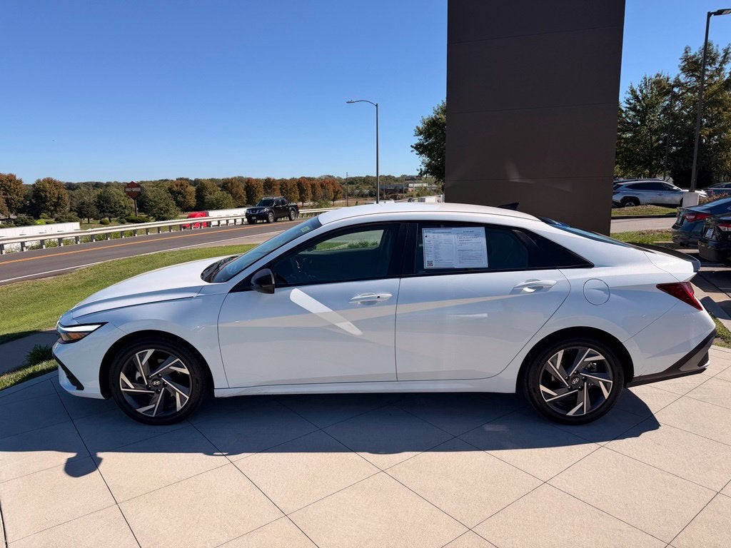 2025 Hyundai ELANTRA HYBRID SEL Sport