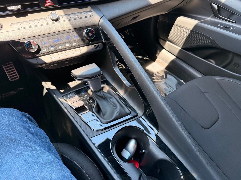 2025 Hyundai ELANTRA HYBRID SEL Sport