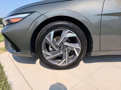 2026 Hyundai ELANTRA Limited