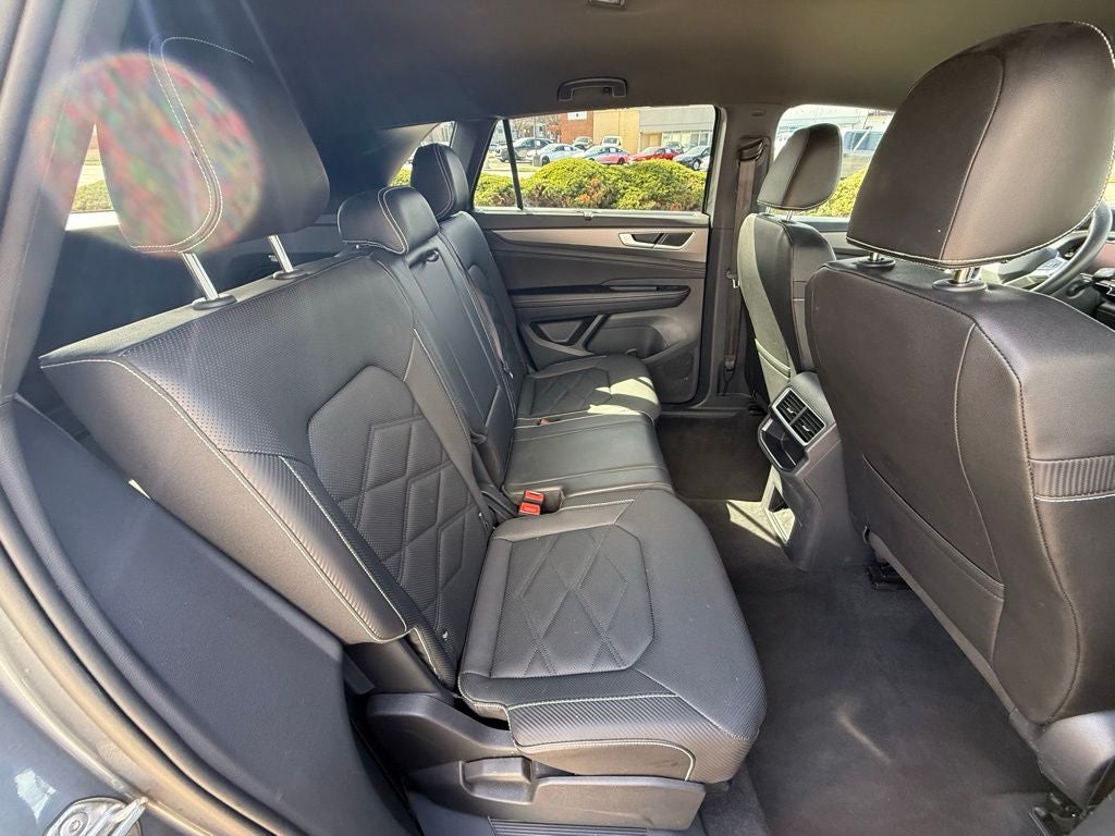 2025 Volkswagen Atlas Cross Sport 2.0T SE w/Technology