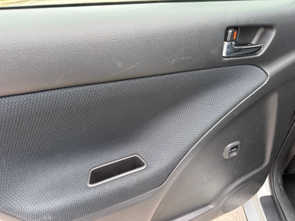 2007 Toyota Matrix Base