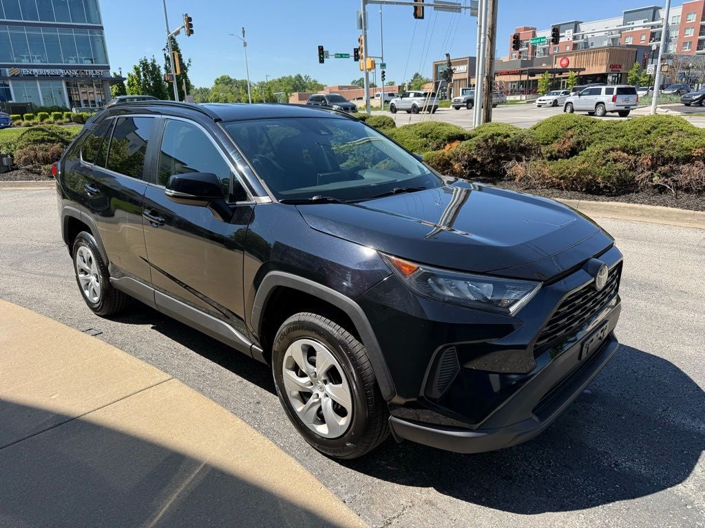 2020 Toyota RAV4 LE