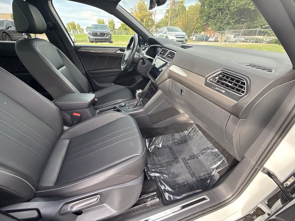 2022 Volkswagen Tiguan 2.0T SE R-Line Black