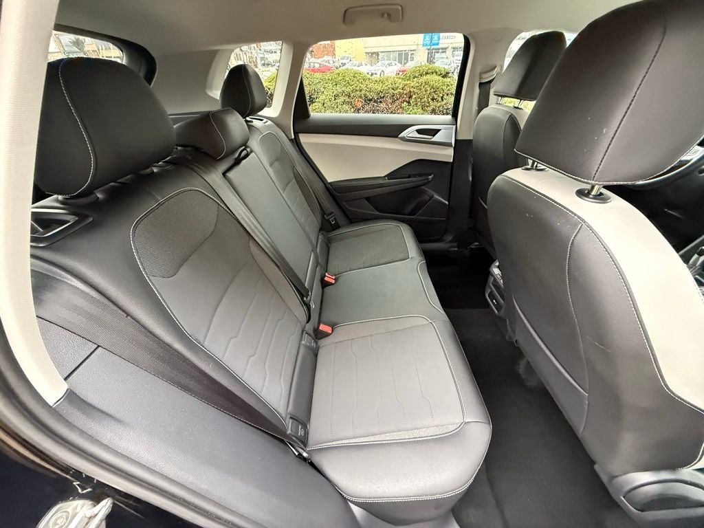 2025 Volkswagen Taos 1.5T SE