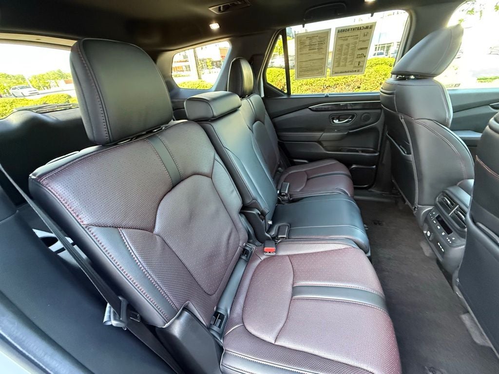 2025 Honda Pilot Black Edition