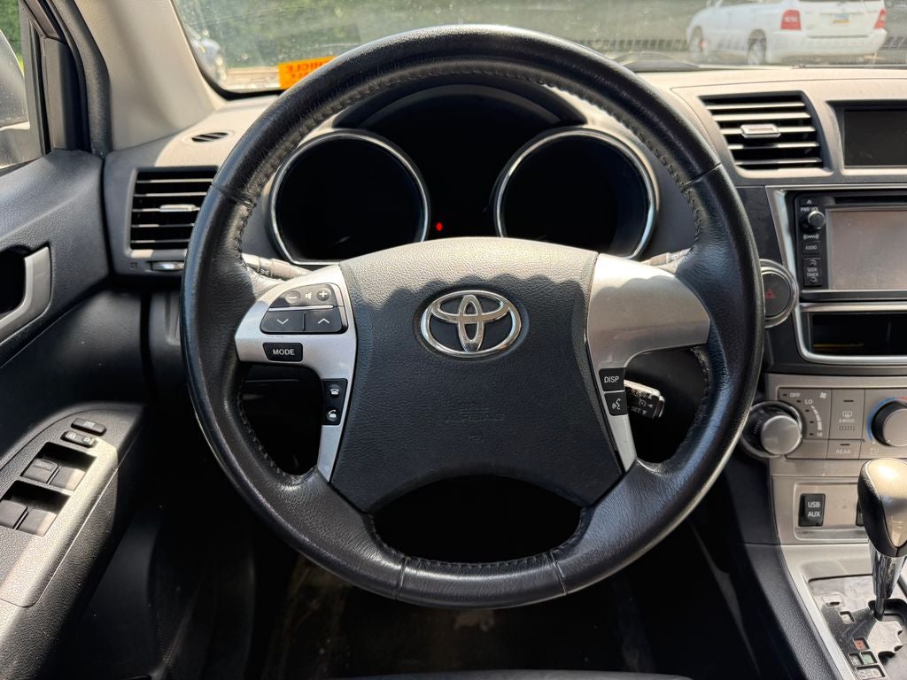 2013 Toyota Highlander SE