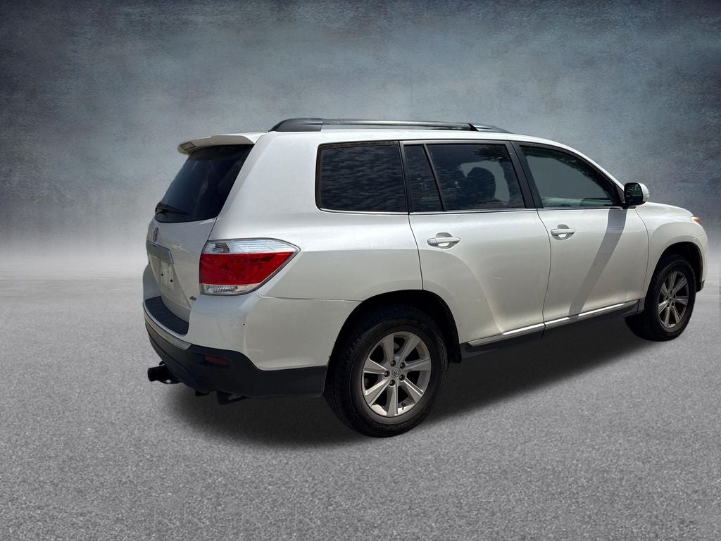 2013 Toyota Highlander SE