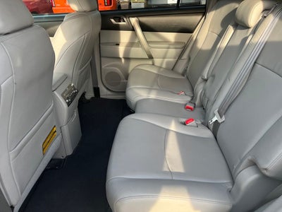 2012 Toyota Highlander SE