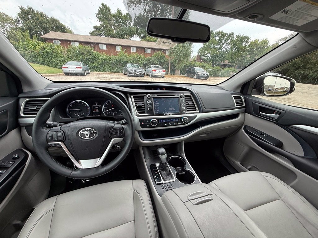 2016 Toyota Highlander XLE V6