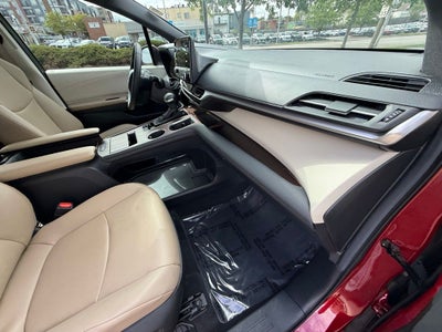 2024 Toyota Sienna XLE 7 Passenger