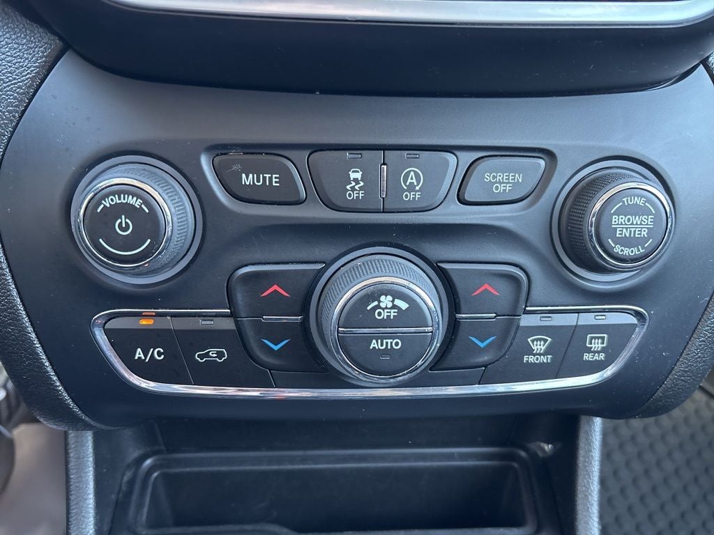 2022 Jeep Cherokee Trailhawk