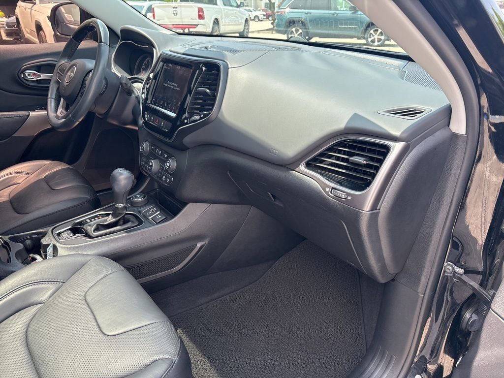 2019 Jeep Cherokee Overland