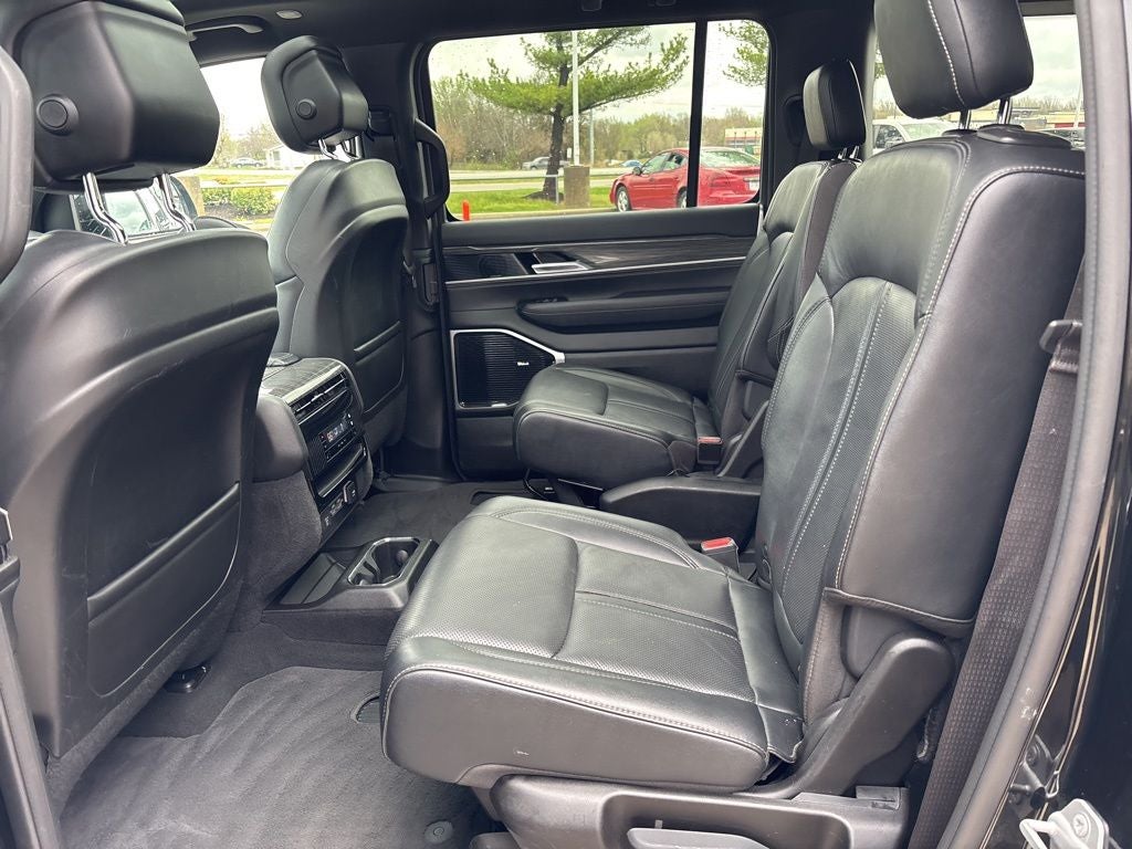 2022 Jeep Wagoneer Series III