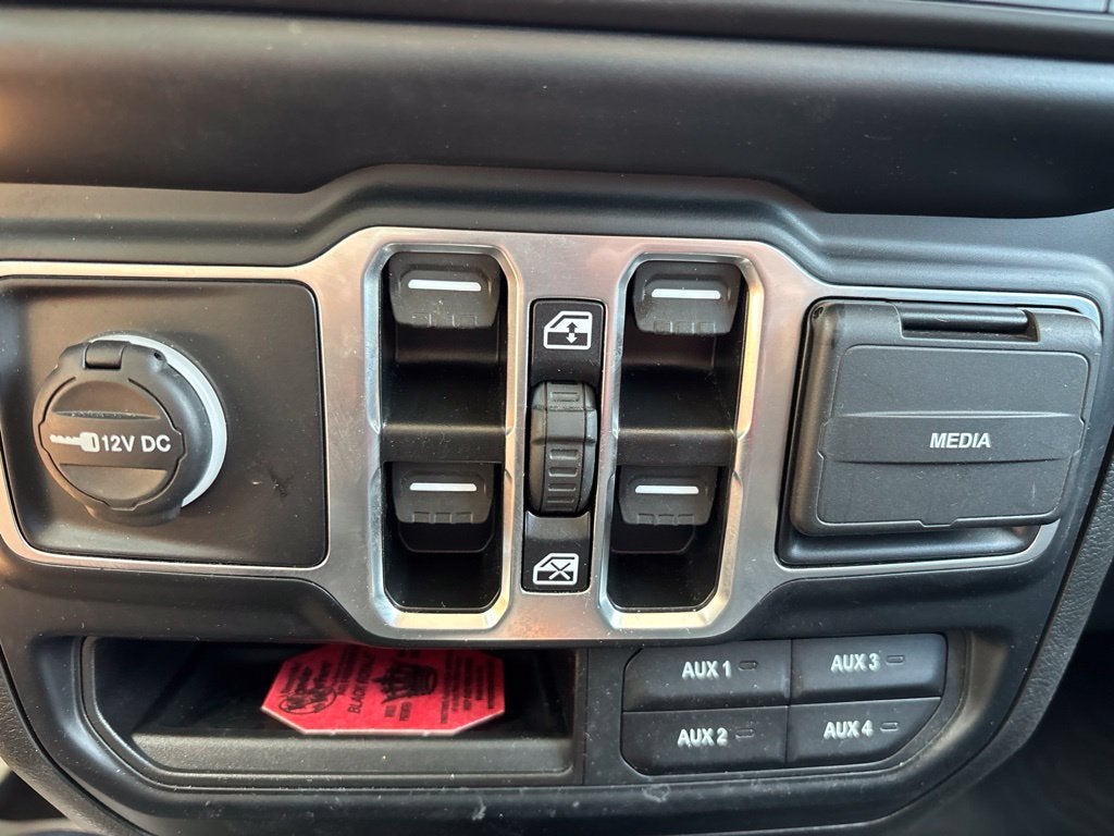 2023 Jeep Gladiator Willys