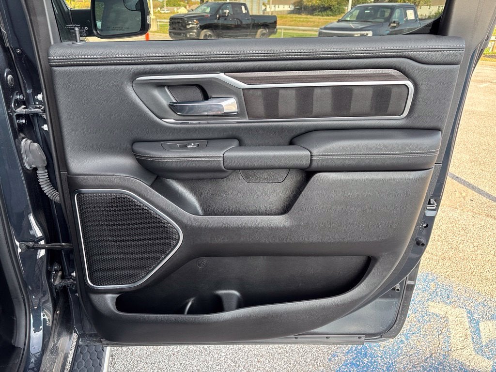 2026 RAM 1500 Laramie Crew Cab 4x4 5'7' Box