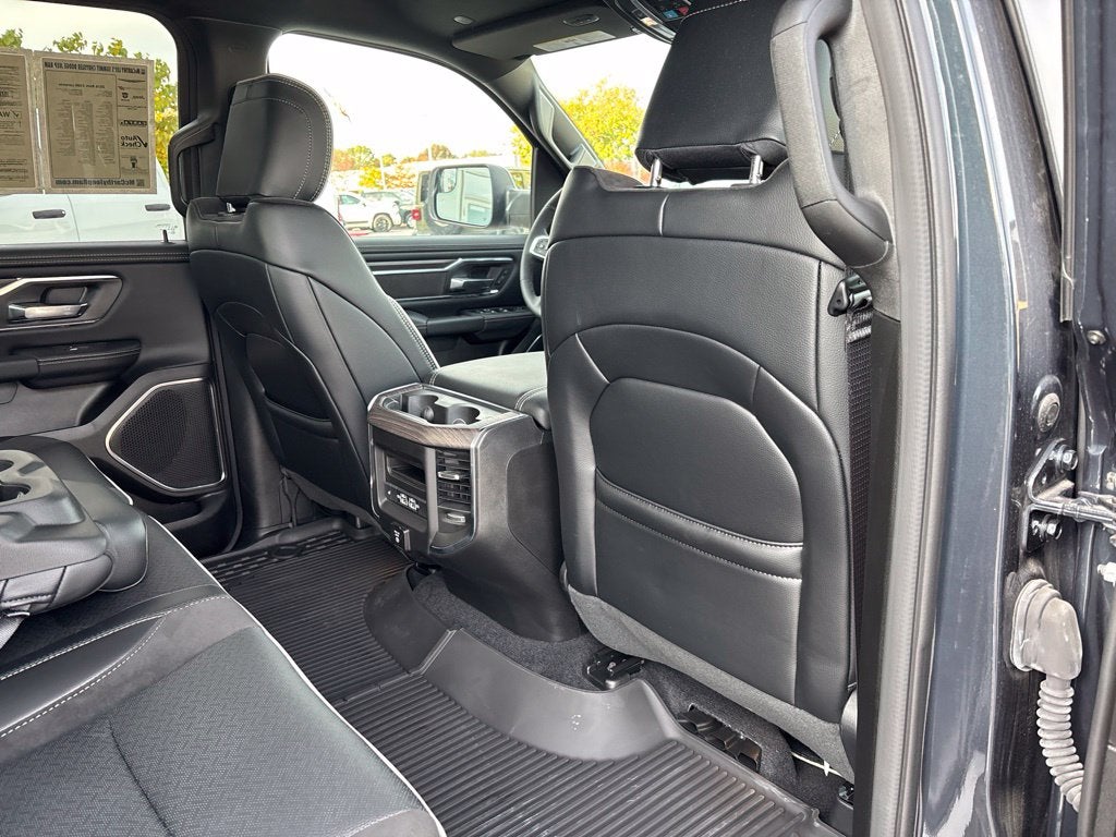 2026 RAM 1500 Laramie Crew Cab 4x4 5'7' Box