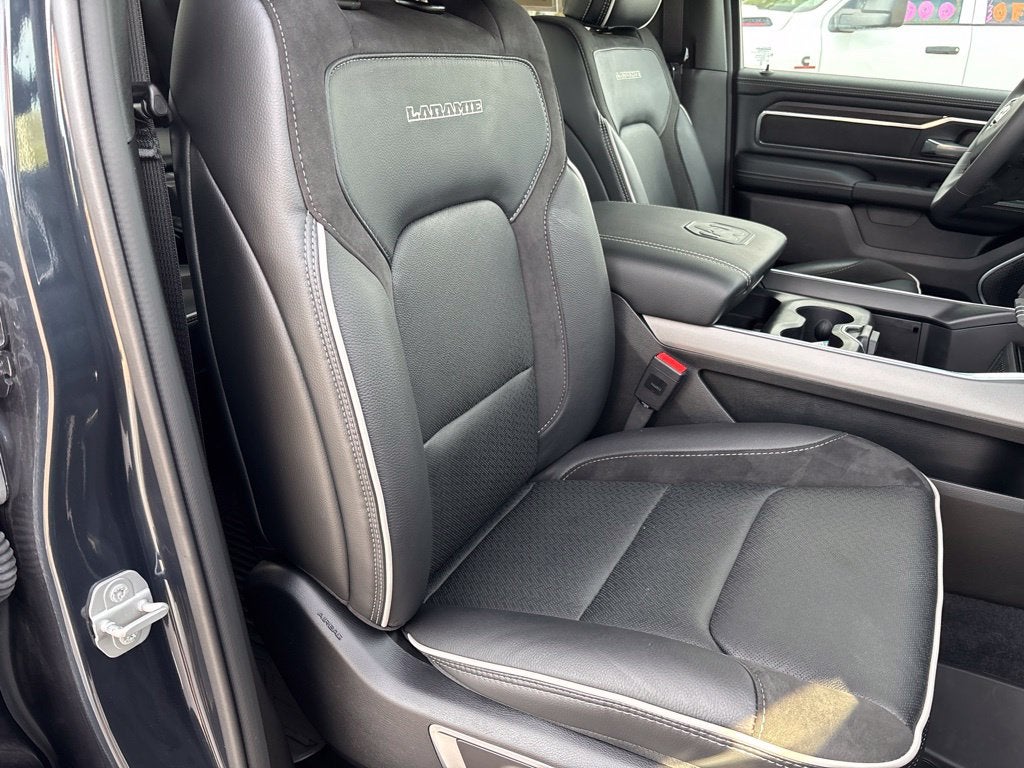 2026 RAM 1500 Laramie Crew Cab 4x4 5'7' Box