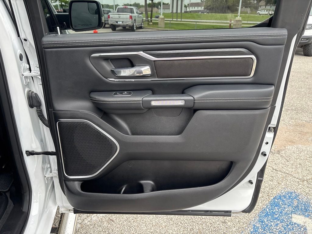 2023 RAM 1500 Laramie Crew Cab 4x4 5'7' Box