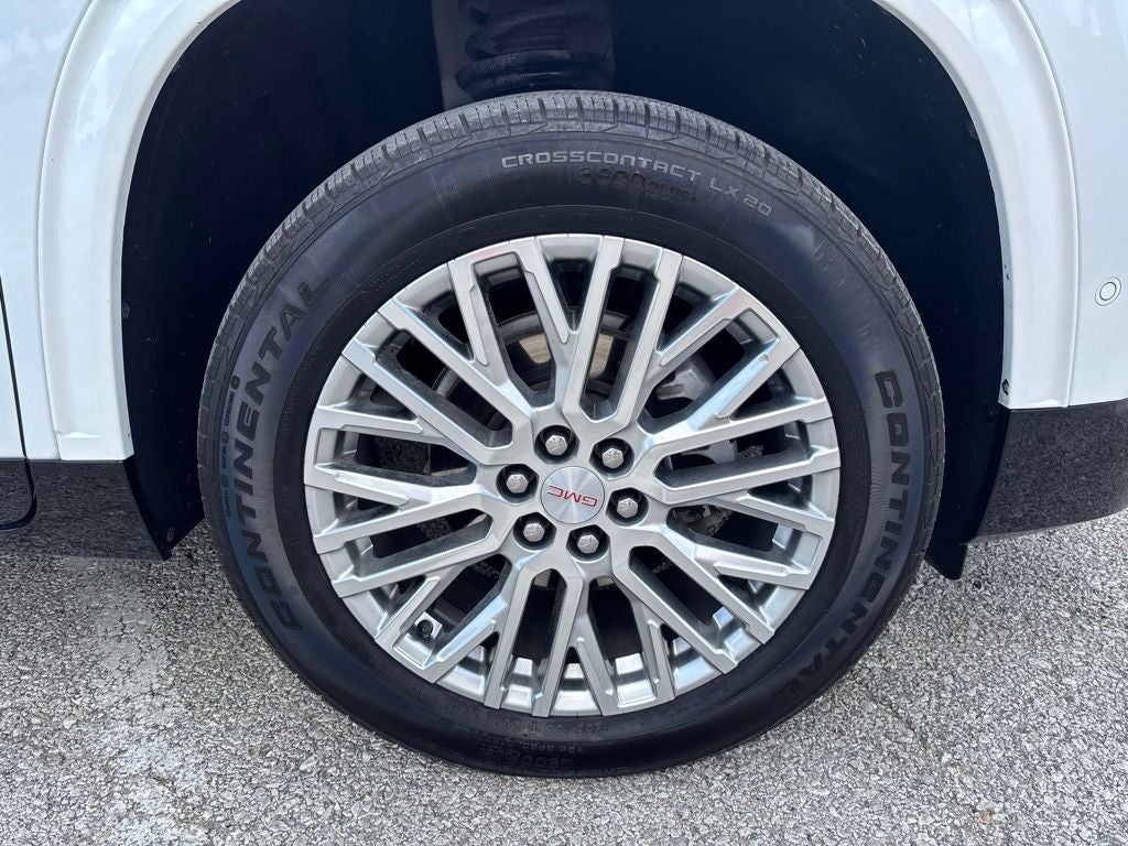 2024 GMC Acadia Denali
