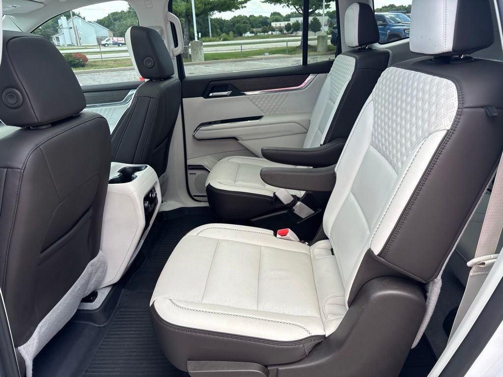 2024 GMC Acadia Denali