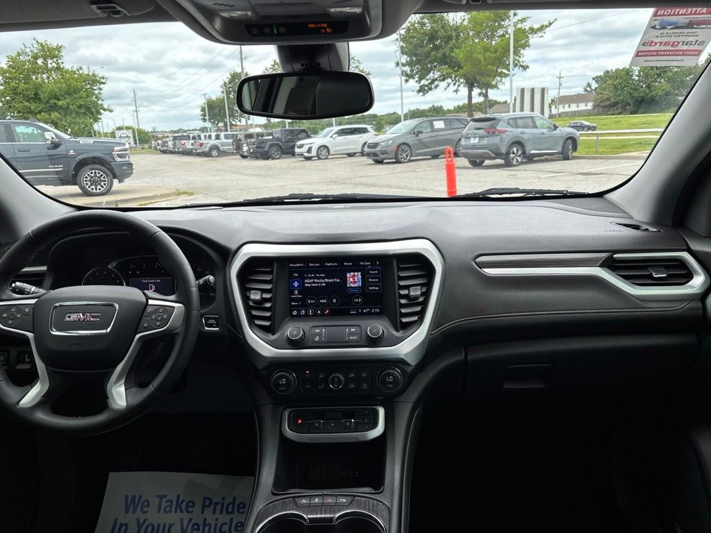 2023 GMC Acadia SLT