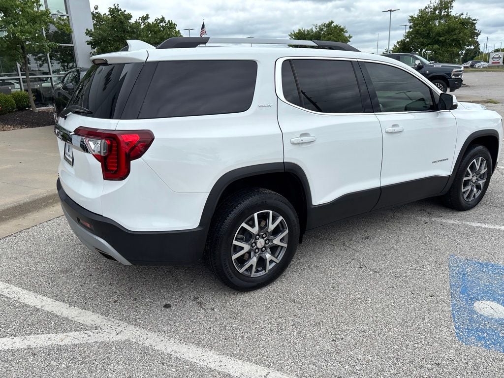 2023 GMC Acadia SLT