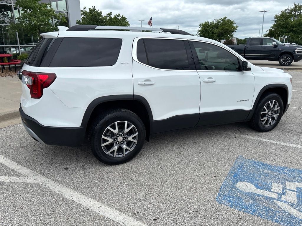 2023 GMC Acadia SLT