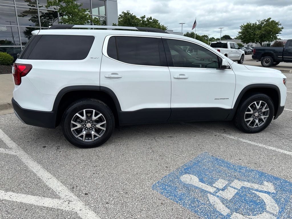 2023 GMC Acadia SLT