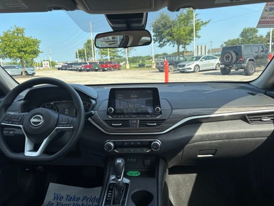 2025 Nissan Altima SV FWD