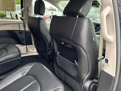 2023 Chrysler Pacifica Hybrid Touring L
