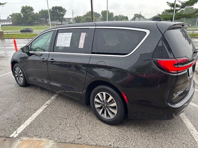 2023 Chrysler Pacifica Hybrid Touring L