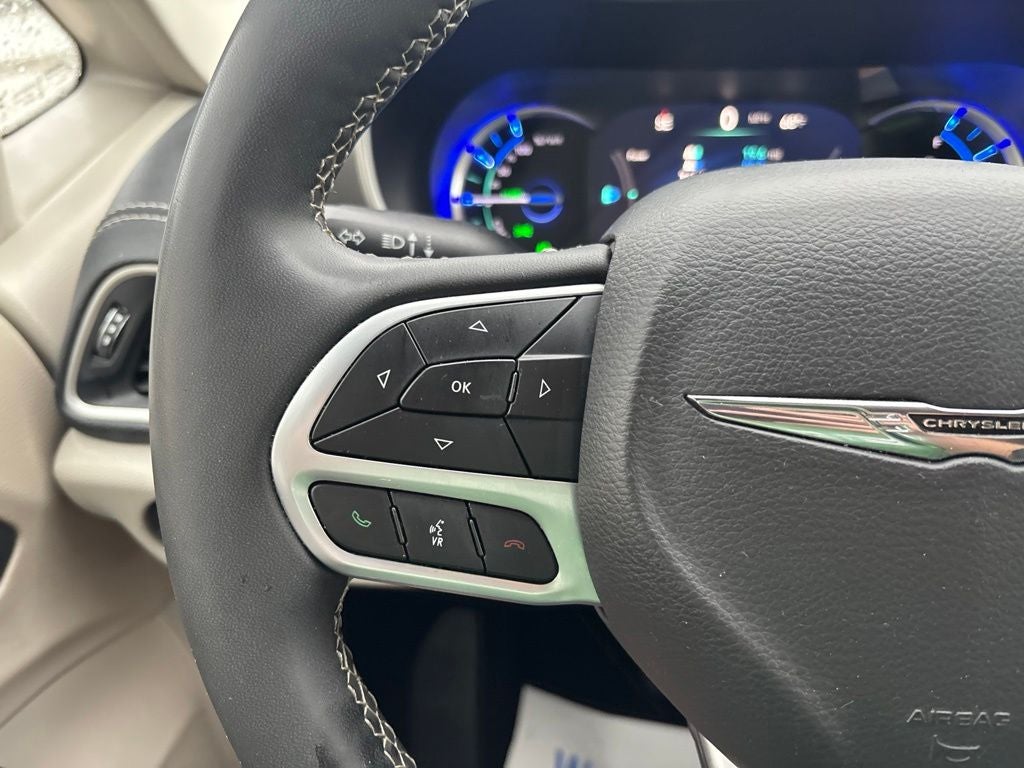 2023 Chrysler Pacifica Hybrid Touring L